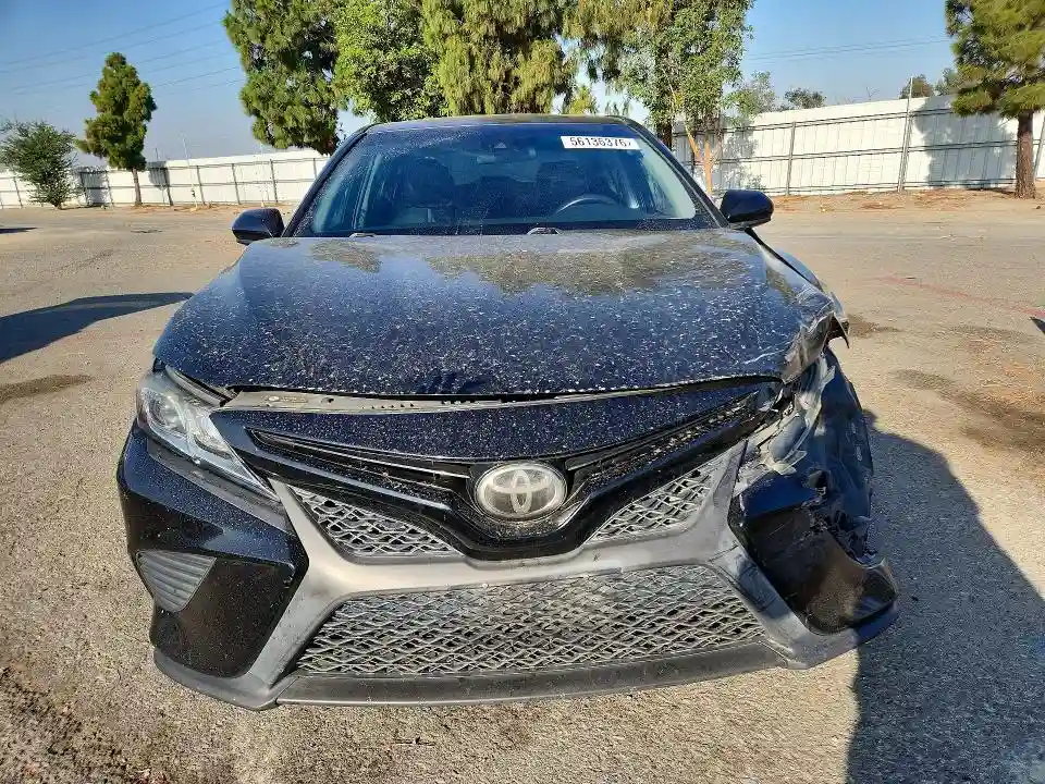 4T1B11HK9JU566469 2018 TOYOTA CAMRY-4