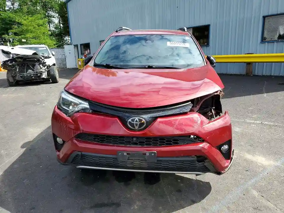 JTMJFREV3JD227379 2018 TOYOTA RAV4-4