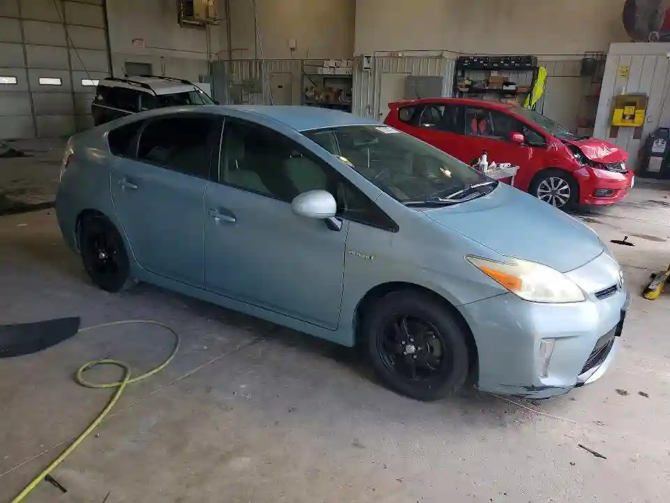 JTDKN3DU2F1963123 2015 TOYOTA PRIUS-3