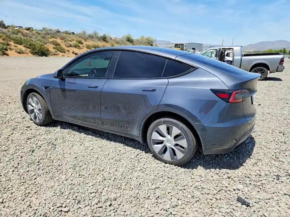 7SAYGDEEXPA042391 2023 TESLA MODEL Y-1
