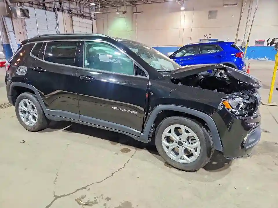3C4NJDBN0ST597532 2025 JEEP COMPASS-3