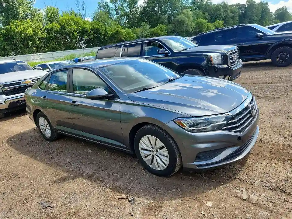3VWC57BU1KM045405 2019 VOLKSWAGEN JETTA-3
