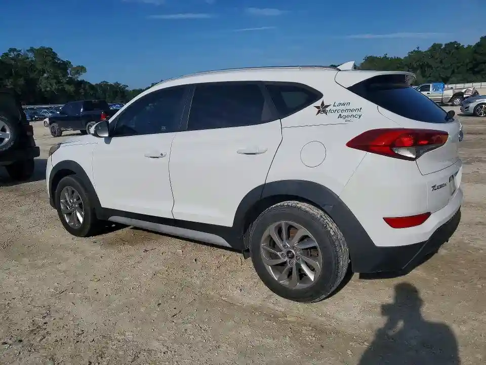 KM8J33A40JU665677 2018 HYUNDAI TUCSON-1
