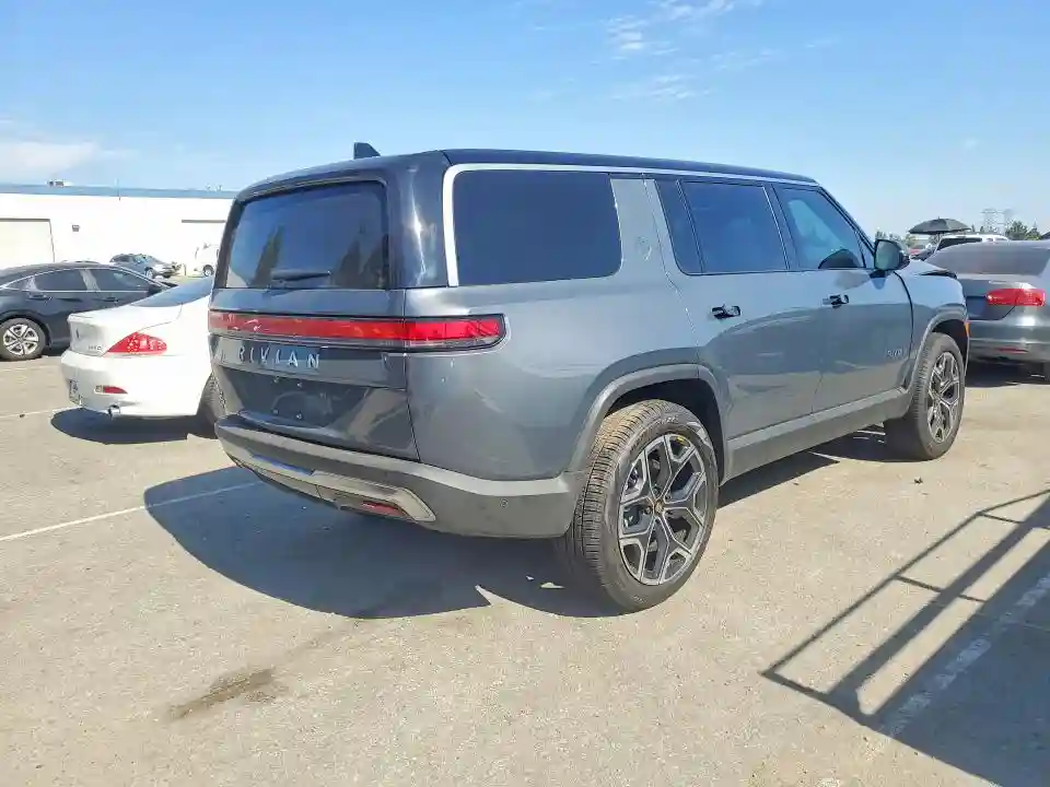 7PDSGBBA2SN071477 2025 RIVIAN RIS-2