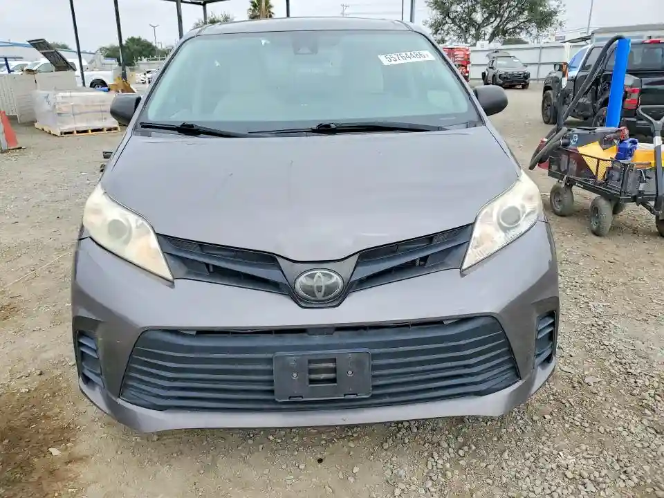 5TDZZ3DC0KS969879 2019 TOYOTA SIENNA L 7-4