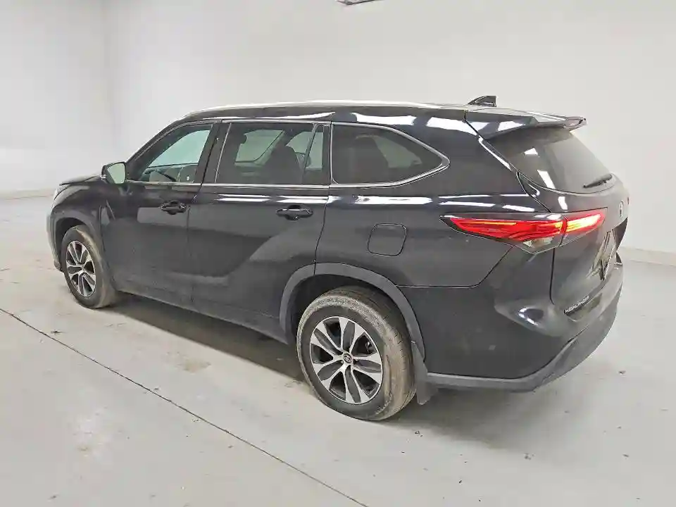 5TDGZRBHXMS525260 2021 TOYOTA HIGHLANDER-1