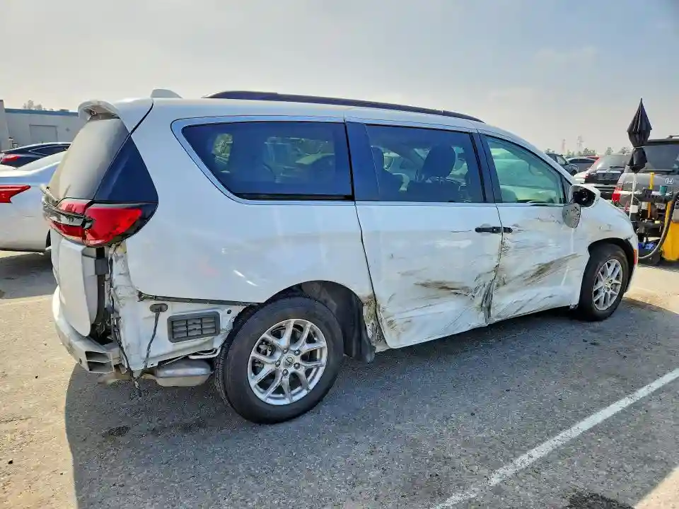 2C4RC1BG0NR197859 2022 CHRYSLER PACIFICA-2