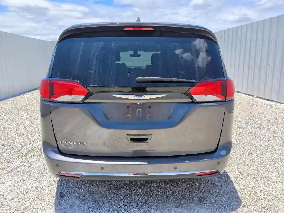 2C4RC1BG7JR119492 2018 CHRYSLER PACIFICA-5