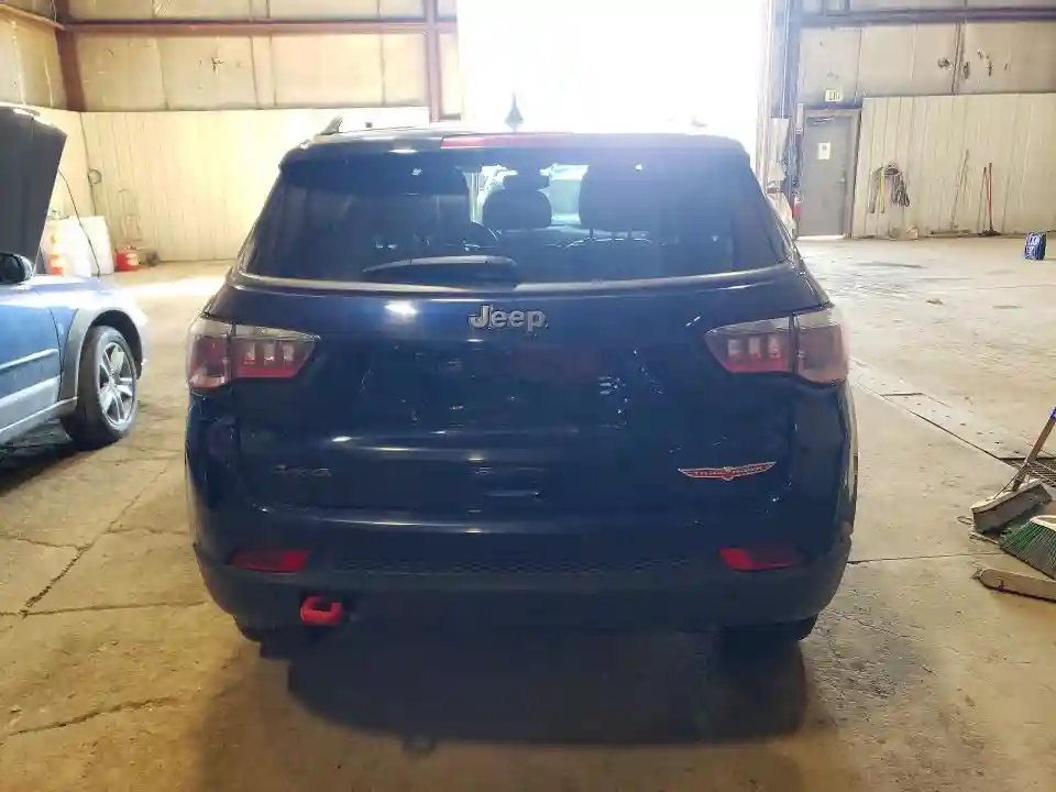 3C4NJDDB8HT667984 2017 JEEP COMPASS-5
