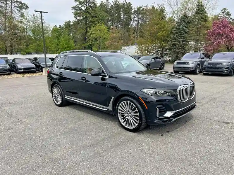 5UXCW2C06M9F67044 2021 BMW X7-1