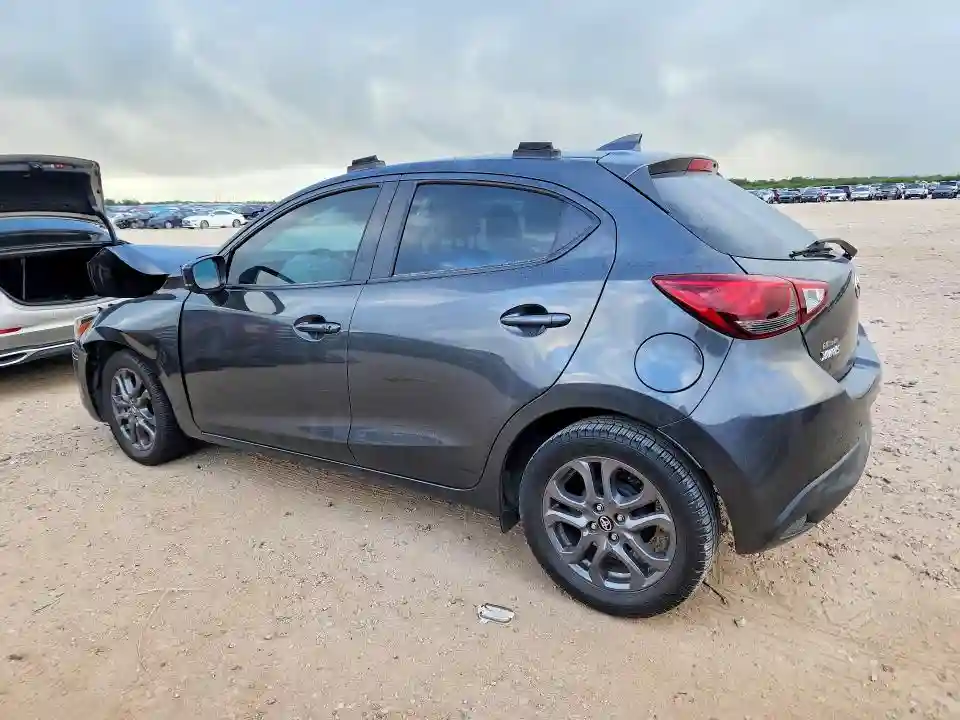 3MYDLBJV5LY716306 2020 TOYOTA YARIS-1