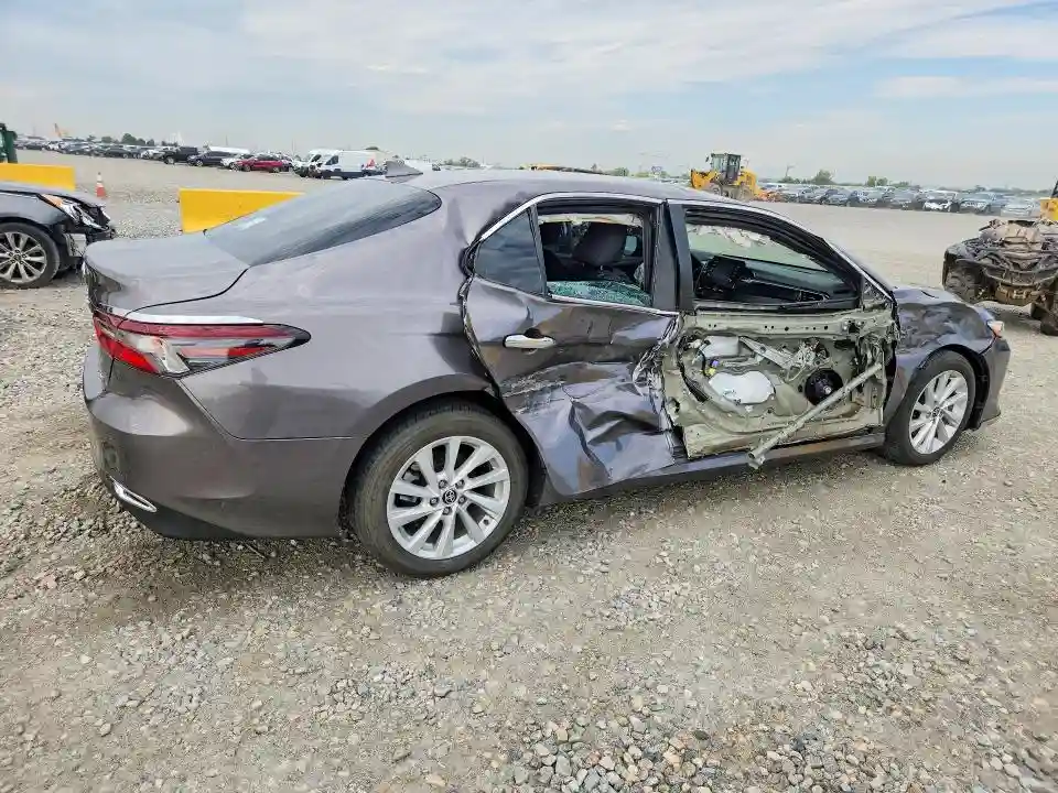 4T1C11AK7MU601898 2021 TOYOTA CAMRY-2