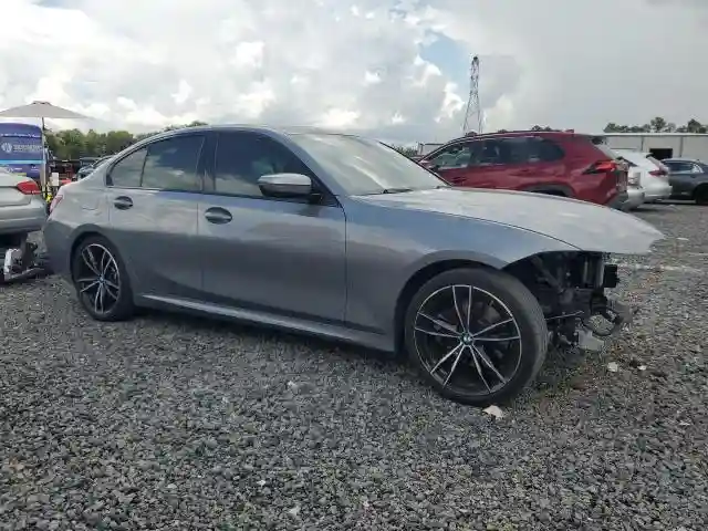 3MW69FF0XP8D39646 2023 BMW 3 SERIES-3