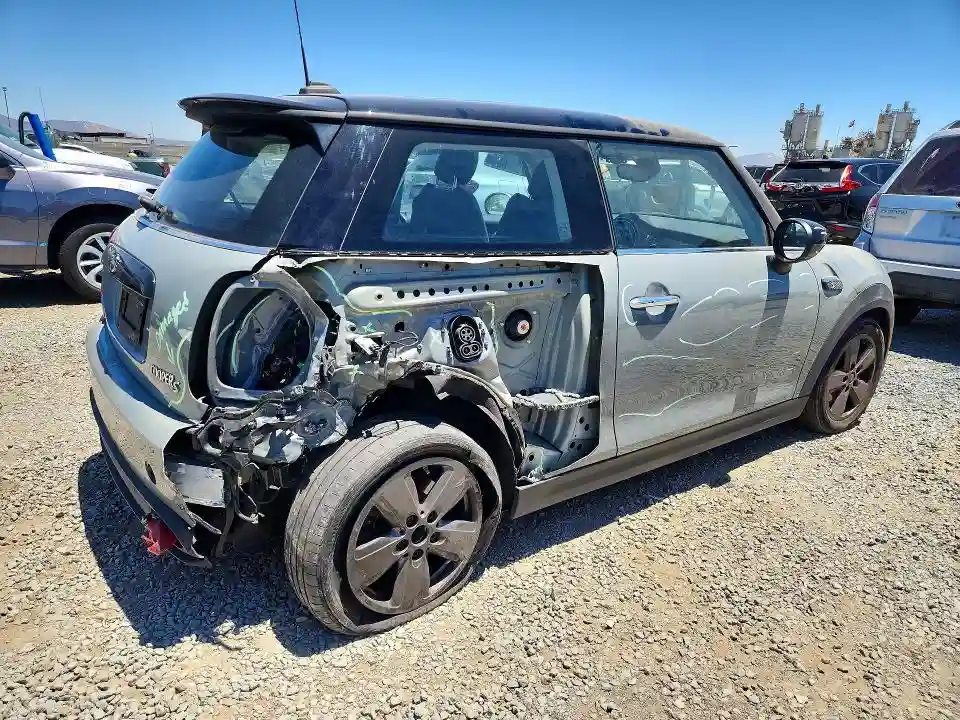 WMW13DJ04P2T37185 2023 MINI COOPER-2