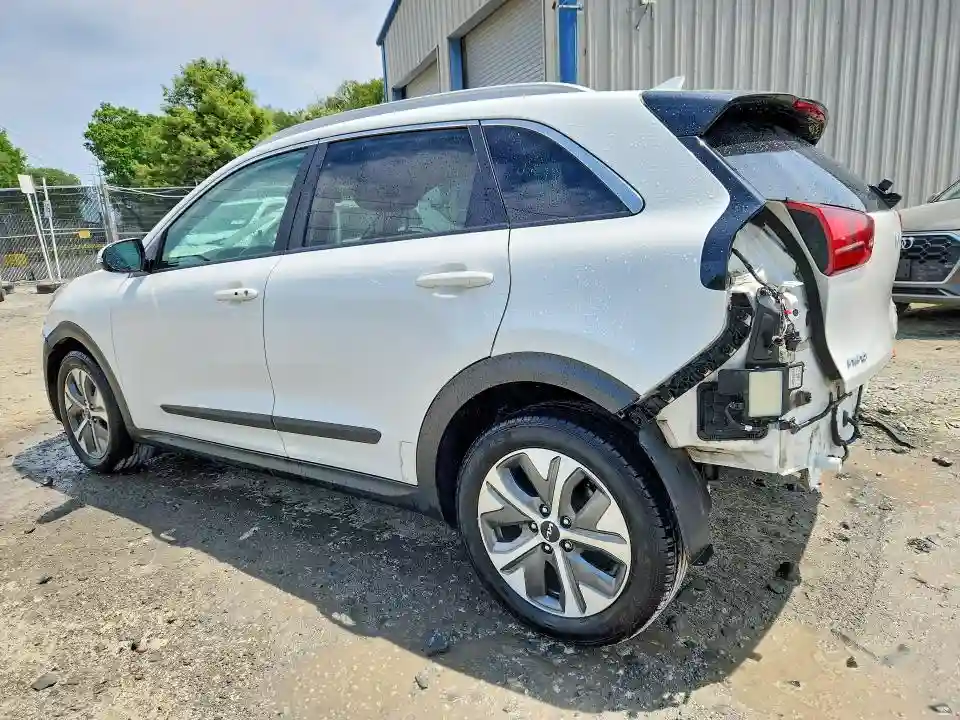 KNDCC3LG1N5160865 2022 KIA-1