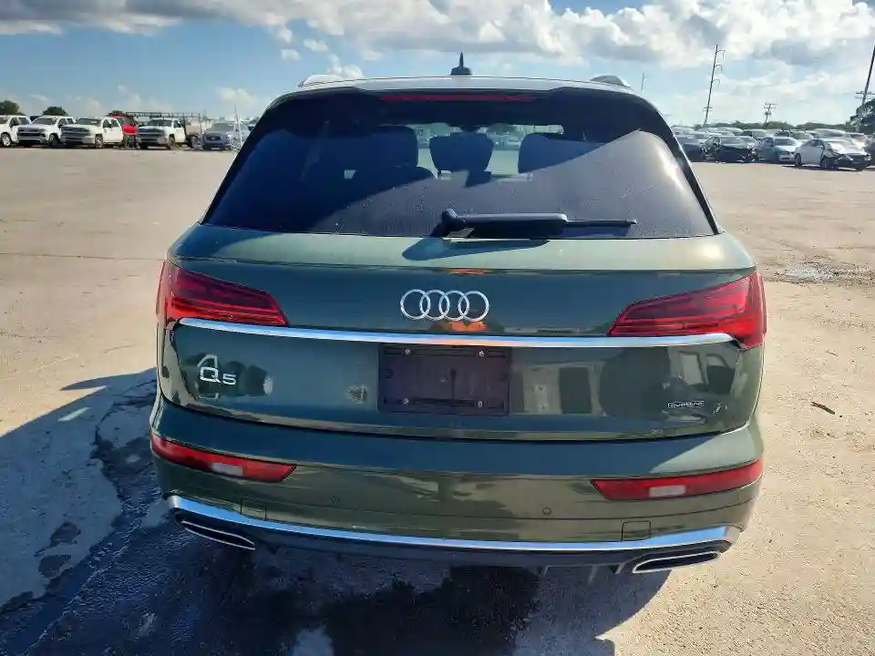 WA1EAAFY5N2043096 2022 AUDI Q5-5