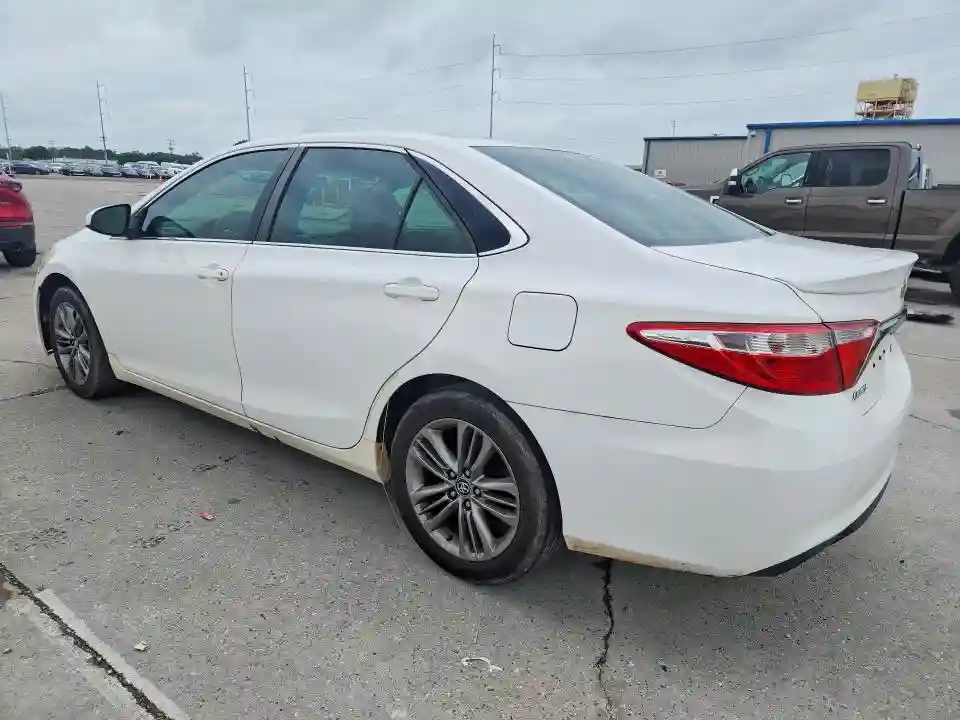 4T1BF1FK2FU064219 2015 TOYOTA CAMRY-1