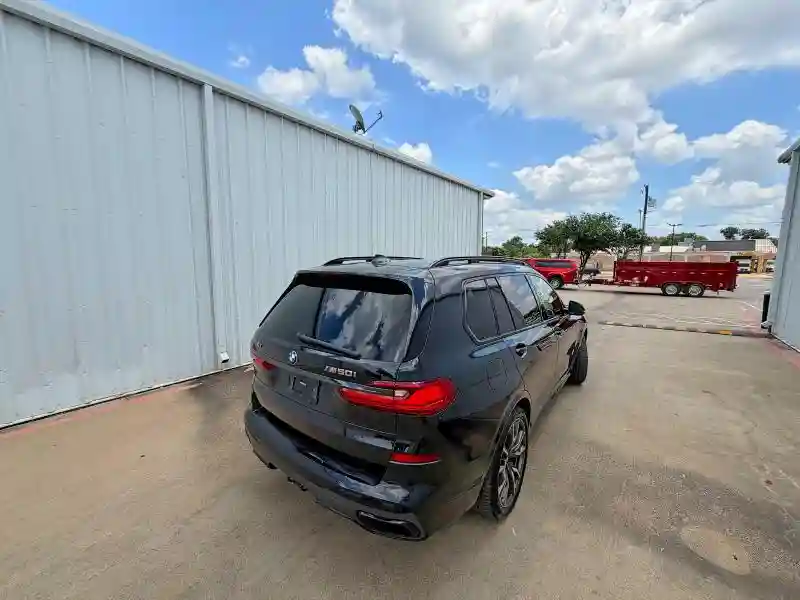 5UXCX6C08N9J82409 2022 BMW X7-3