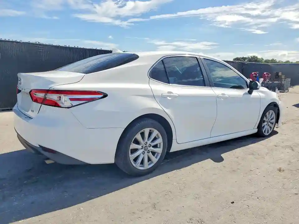 4T1C11AK1LU938386 2020 TOYOTA CAMRY-2