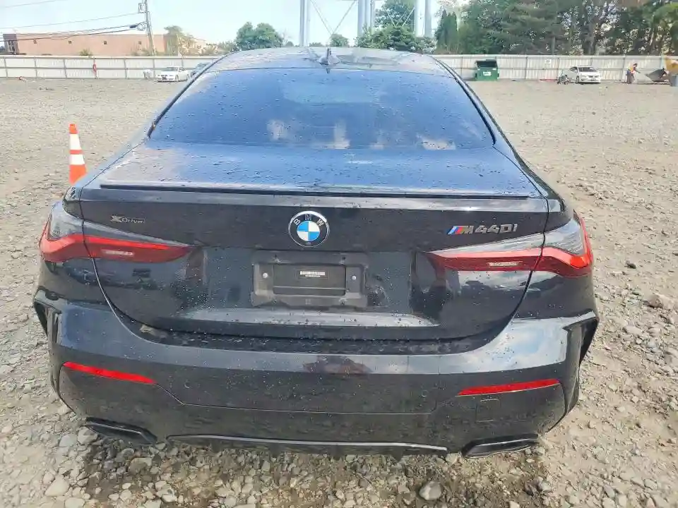 WBA13AR06NCK00324 2022 BMW M4-5