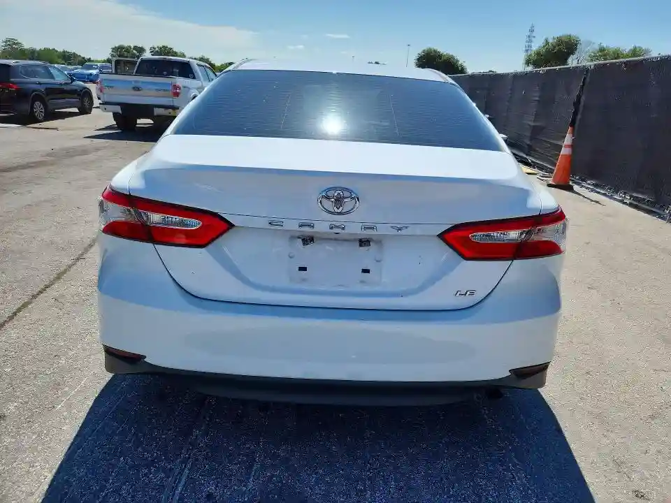 4T1B11HK3JU050432 2018 TOYOTA CAMRY-5
