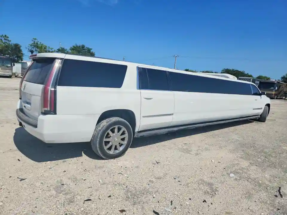 1GNSCJKC0FR139800 2015 CHEVROLET SUBURBAN-2
