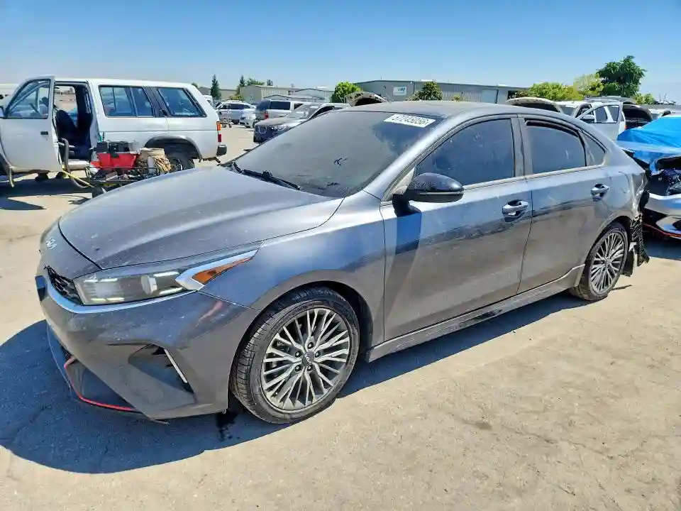 3KPF54AD1RE759670 2024 KIA FORTE-0