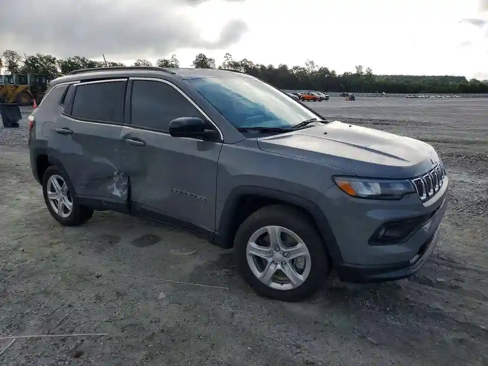 3C4NJDBN6PT551162 2023 JEEP COMPASS-3