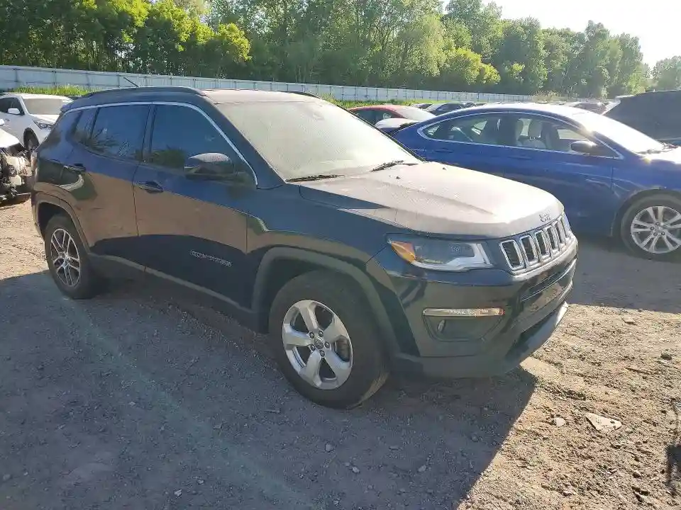 3C4NJCBB5JT267349 2018 JEEP COMPASS-3