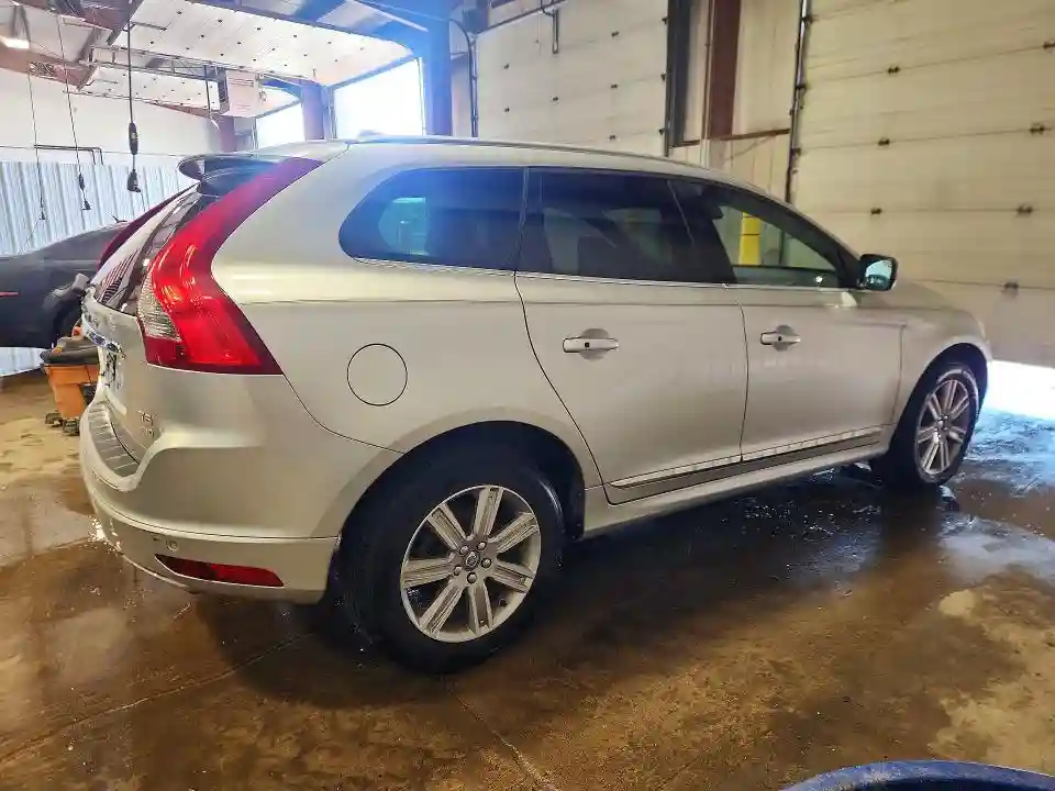 YV440MRU7H2009340 2017 VOLVO XC60-2
