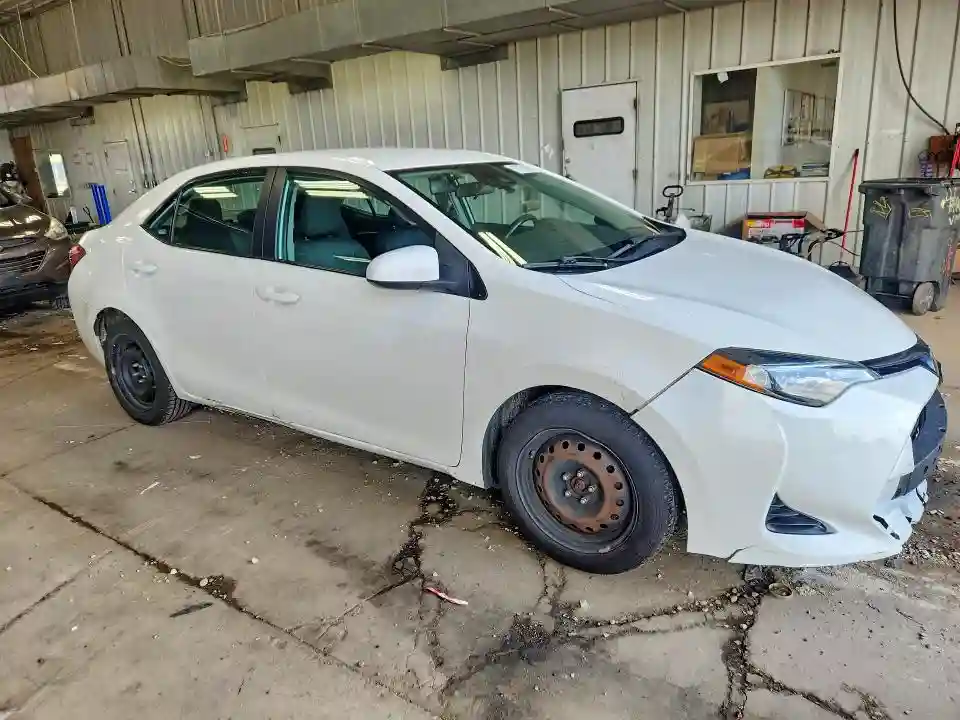 2T1BURHE0KC240904 2019 TOYOTA COROLLA-3