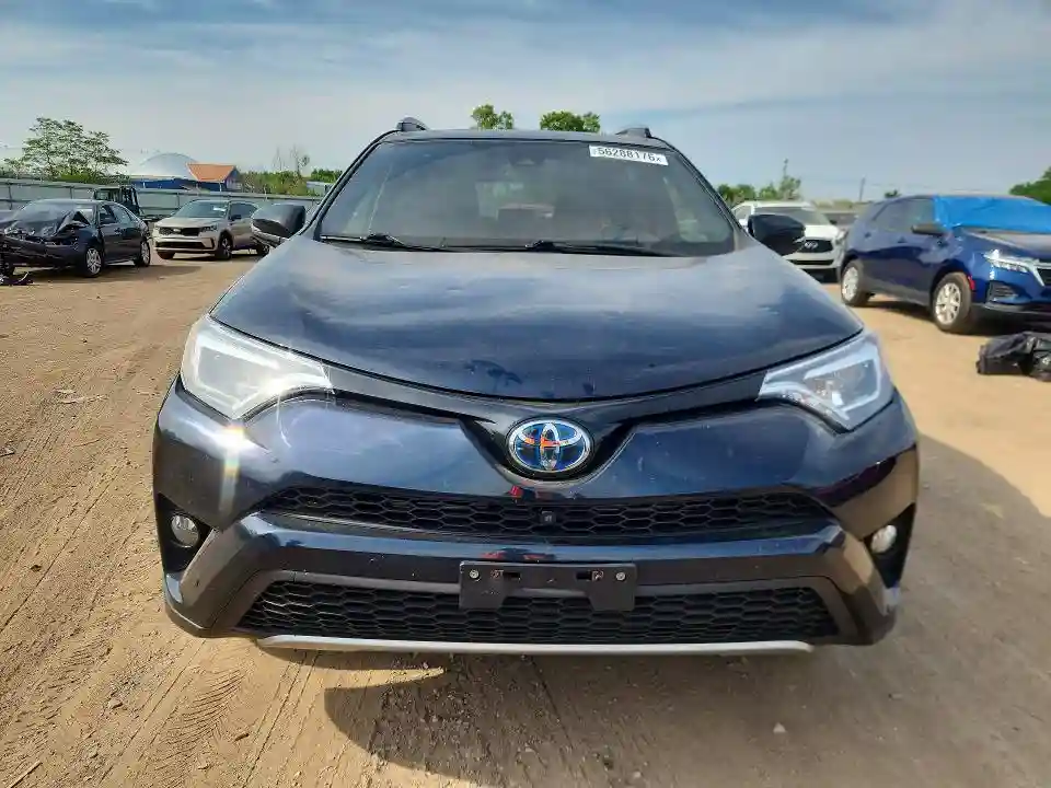 JTMJJREV0JD191035 2018 TOYOTA RAV4-4