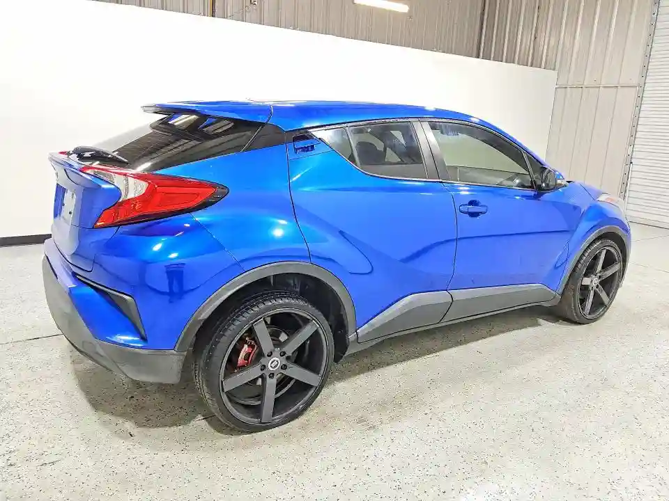 JTNKHMBX1J1000938 2018 TOYOTA C-HR-2