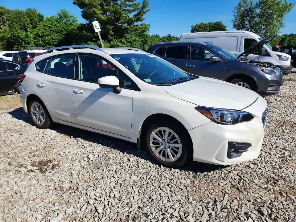 4S3GTAB61H3700827 2017 SUBARU IMPREZA-3