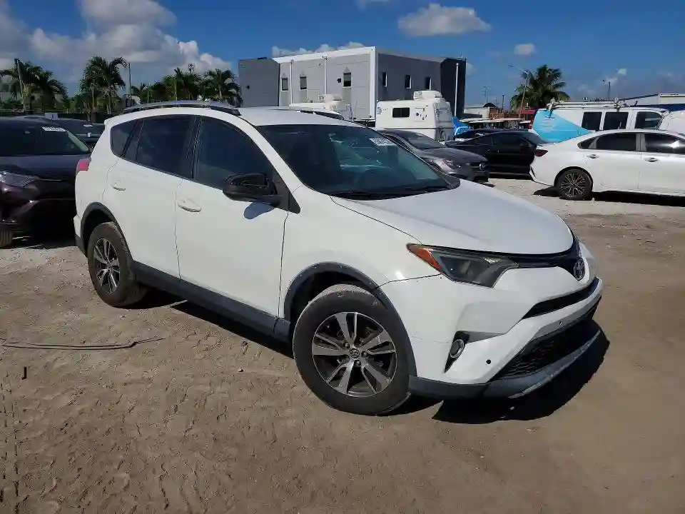 2T3BFREV0GW411694 2016 TOYOTA RAV4-3