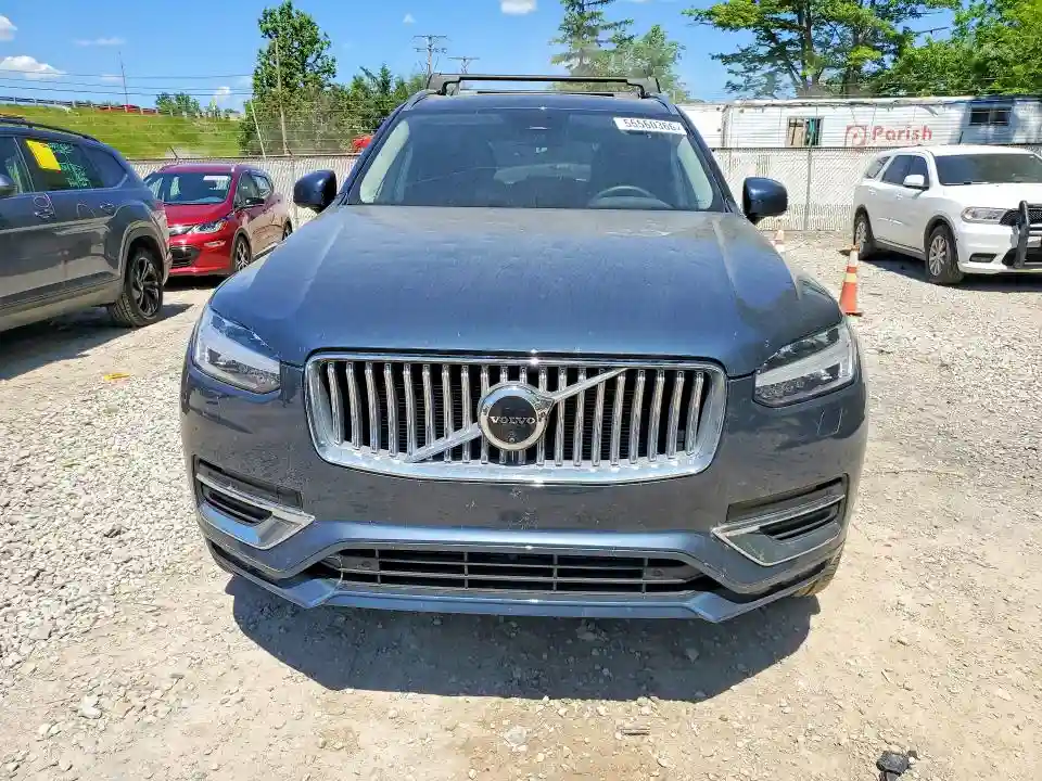 YV4062PE1S1323740 2025 VOLVO XC90-4
