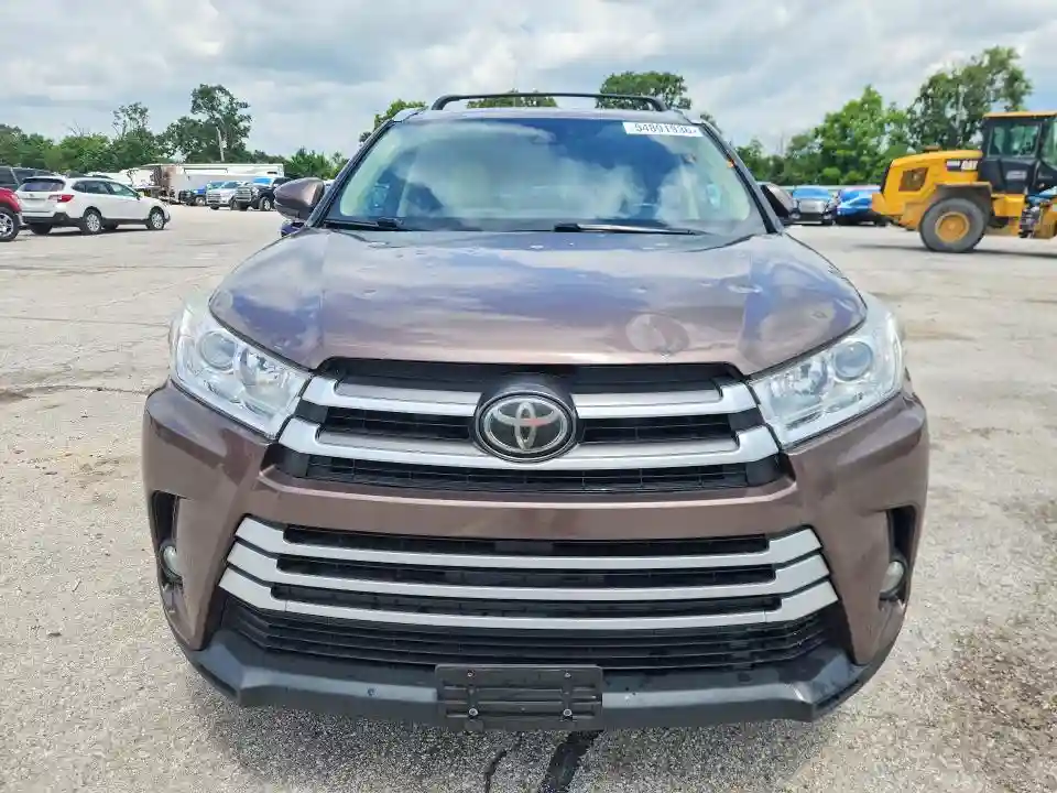 5TDJZRFH8HS450743 2017 TOYOTA HIGHLANDER-4