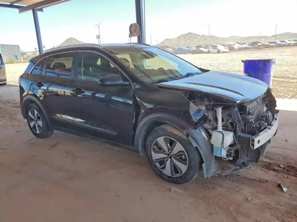 KNDCB3LC2K5290083 2019 KIA NIRO-3