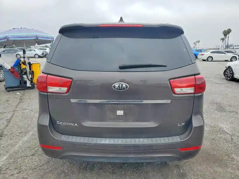 KNDMB5C16F6027996 2015 KIA SEDONA-5