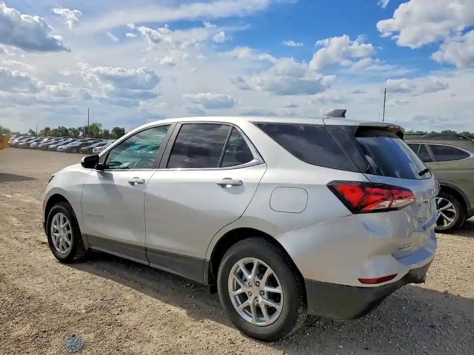 3GNAXUEV6NL215587 2022 CHEVROLET EQUINOX-1