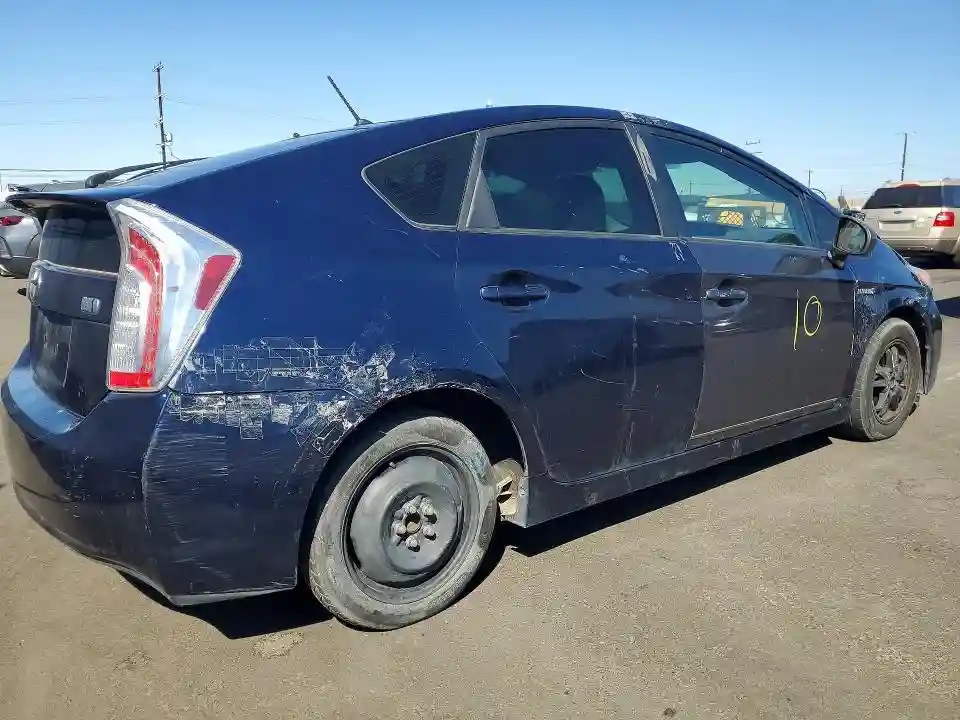 JTDKN3DU1F0458454 2015 TOYOTA PRIUS-2