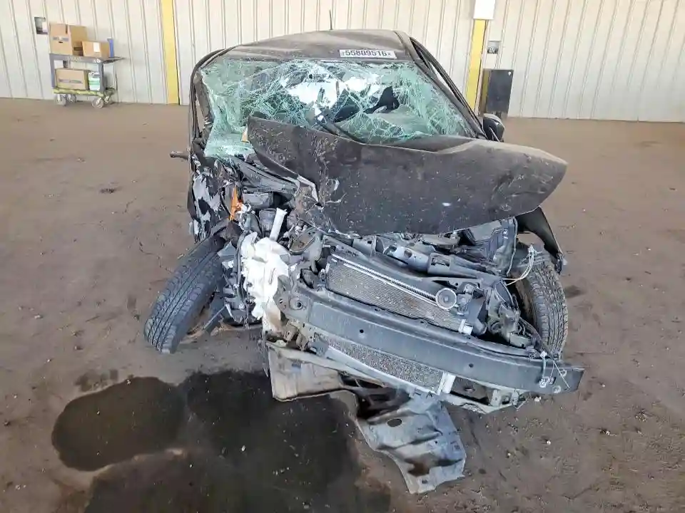 VNKKTUD3XHA075880 2017 TOYOTA YARIS-4