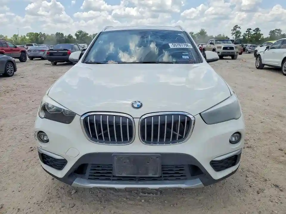 WBXHT3C37J3H33086 2018 BMW X1-4