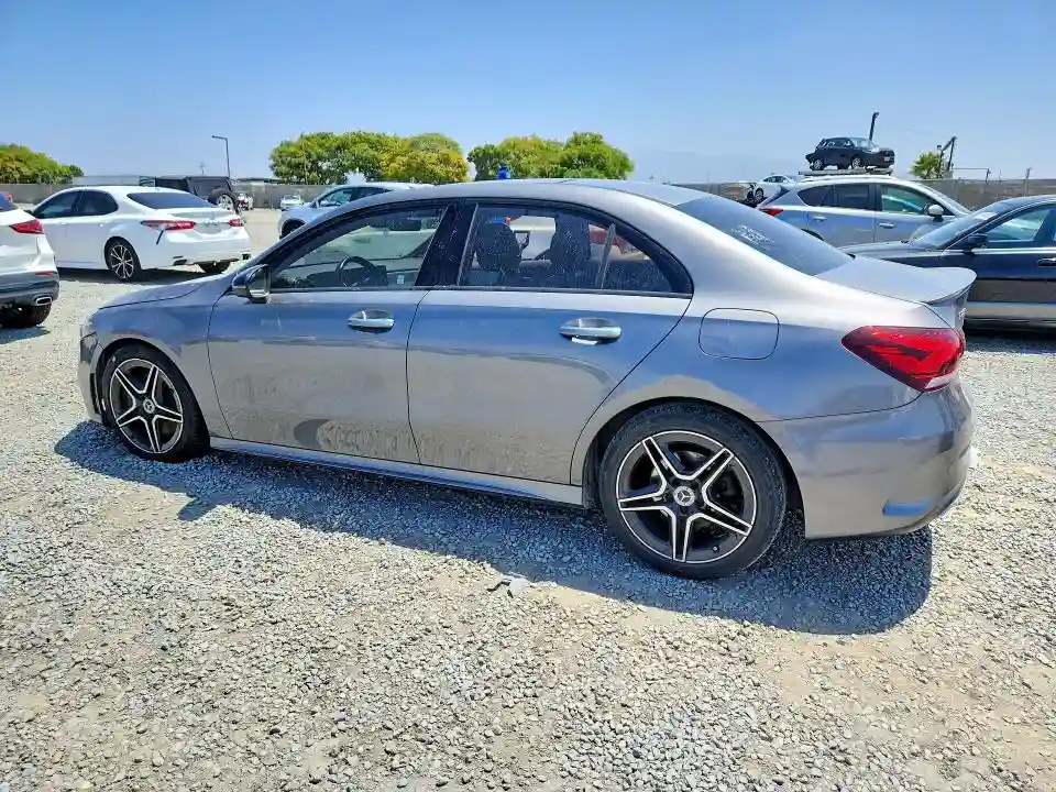 WDD3G4EB2KW000906 2019 MERCEDES-BENZ A-CLASS-1