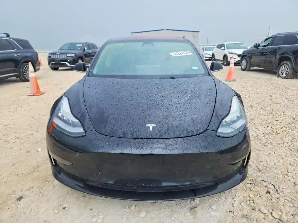 5YJ3E1EA3JF172354 2018 TESLA MODEL 3-4