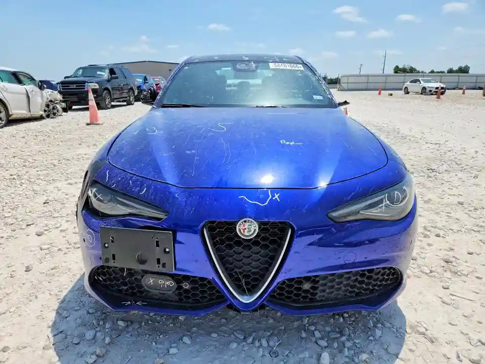 ZARFANBN6P7670477 2023 ALFA ROMEO GIULIA-4