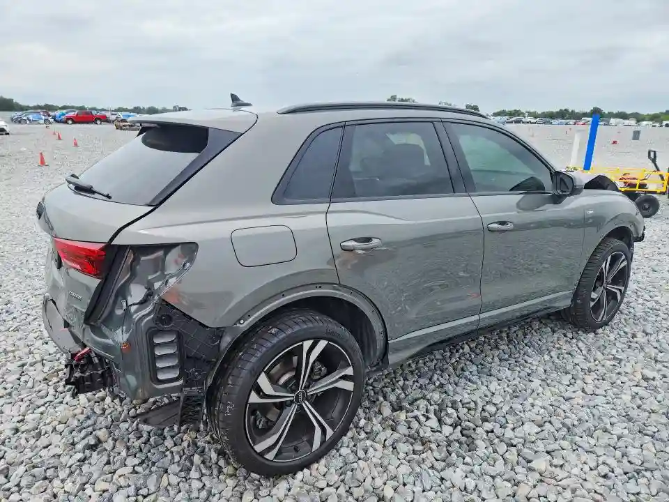 WA1EECF33R1138787 2024 AUDI Q3-2
