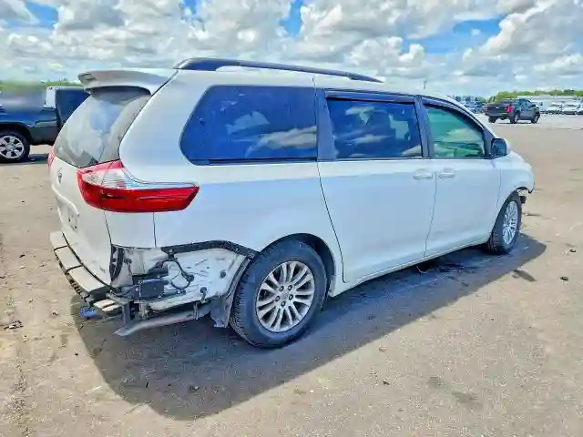 5TDYZ3DC1HS896381 2017 TOYOTA SIENNA-2