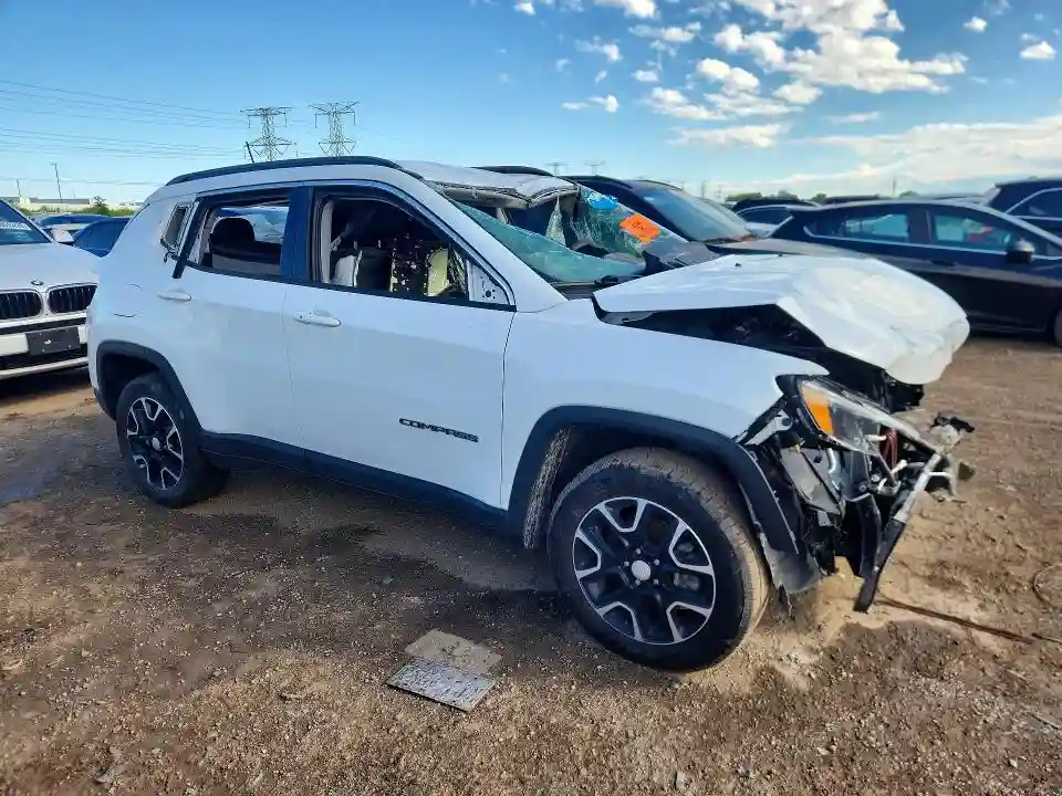 3C4NJDBB8NT116369 2022 JEEP COMPASS-3