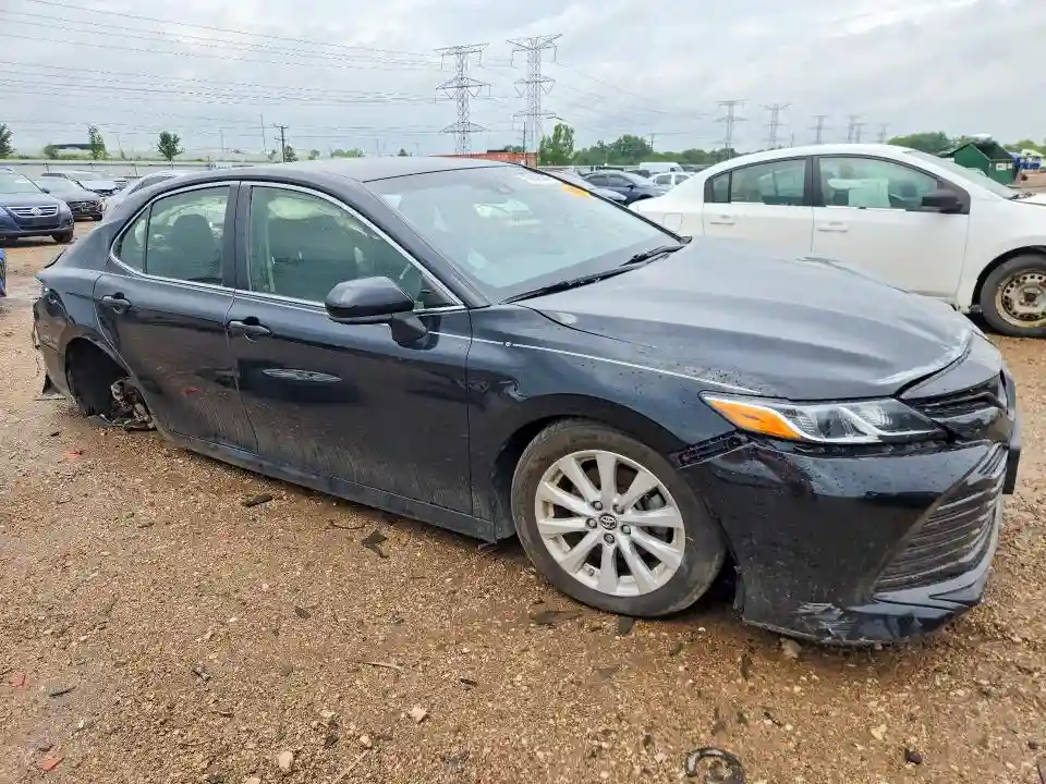 JTNB11HK4J3001715 2018 TOYOTA CAMRY-3
